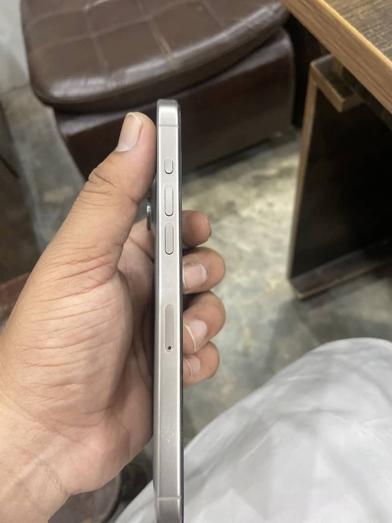 Apple iPhone 15 plus 1