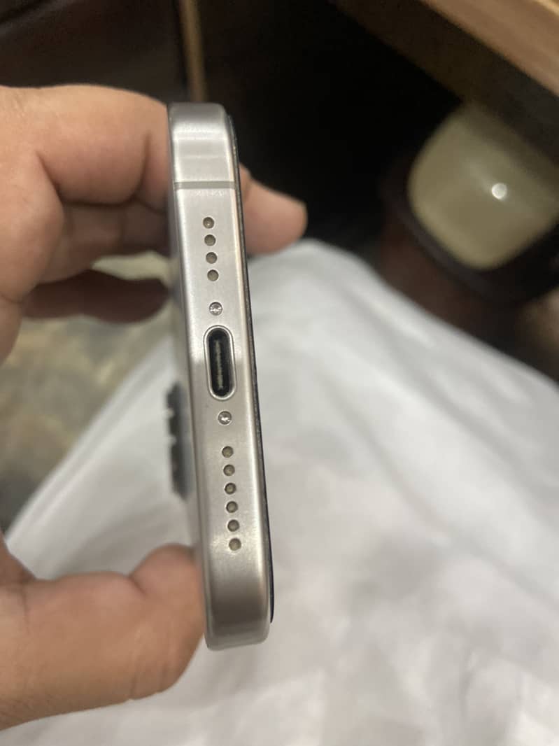 Apple iPhone 15 plus 3