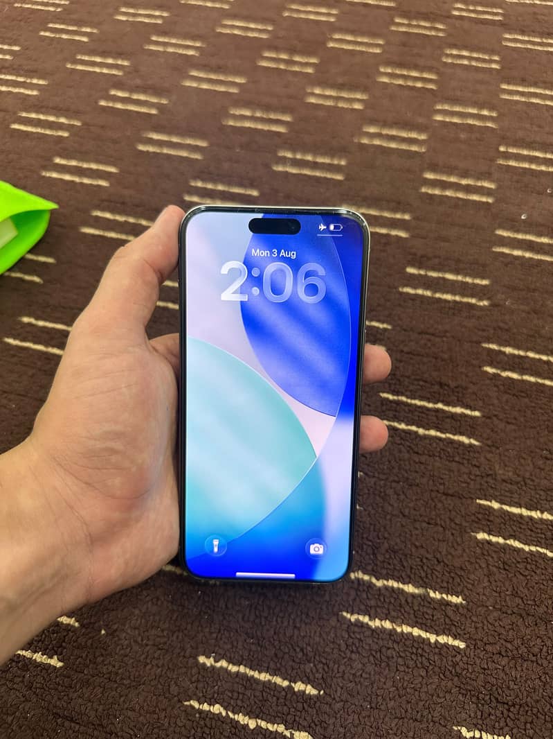 Apple iPhone 15 Pro Max 4