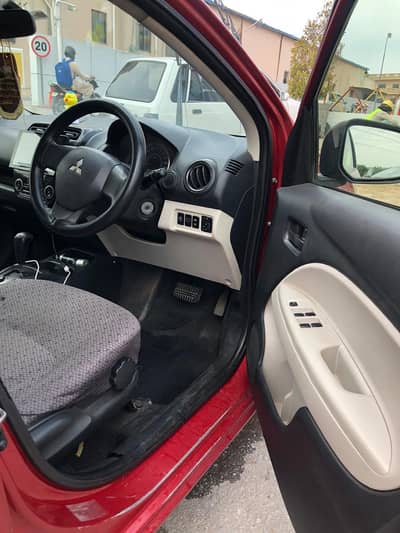Mitsubishi Mirage 1.0 G 2015