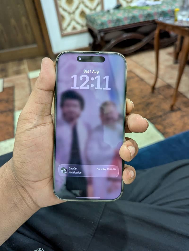 Apple iPhone 16 Pro 1