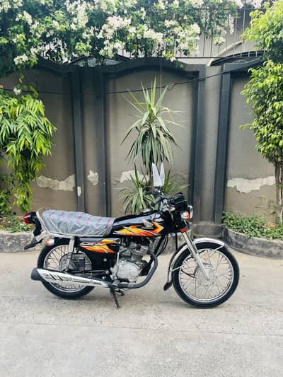 Honda CG 125 2021 model brand new 10/10 condition best for 2022 23