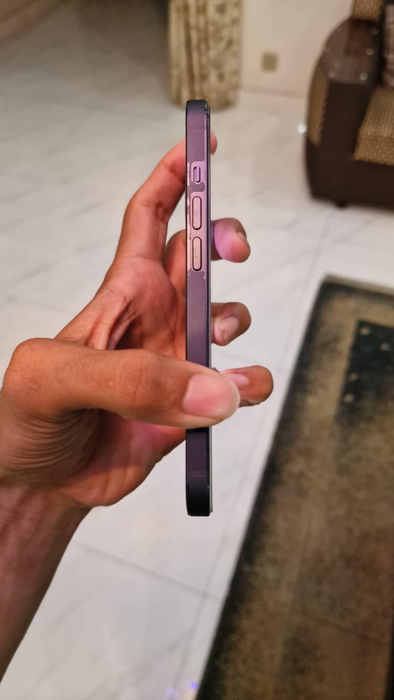 Apple iPhone 13 5