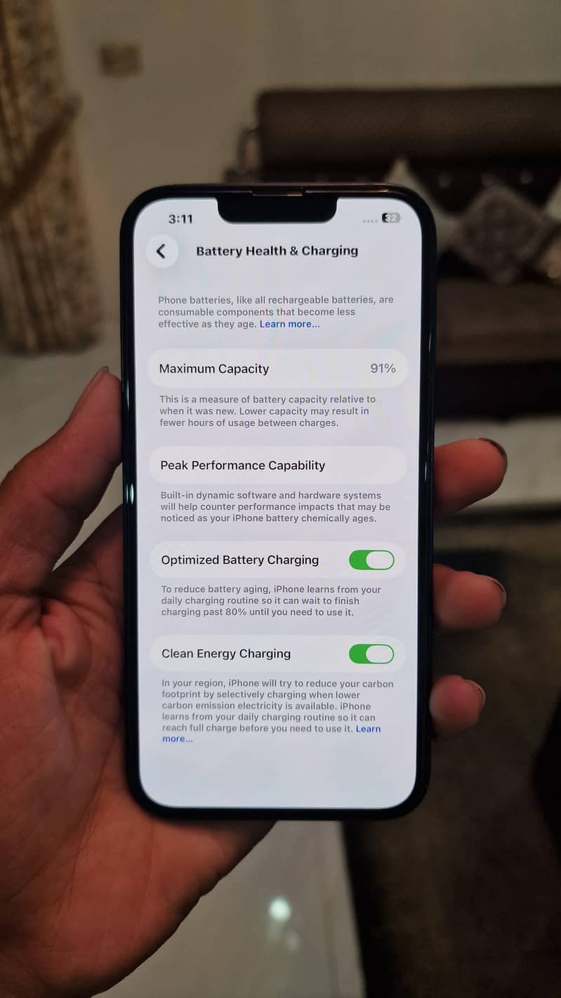 Apple iPhone 13 12