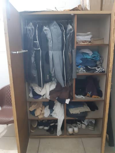wardrobe & showcase