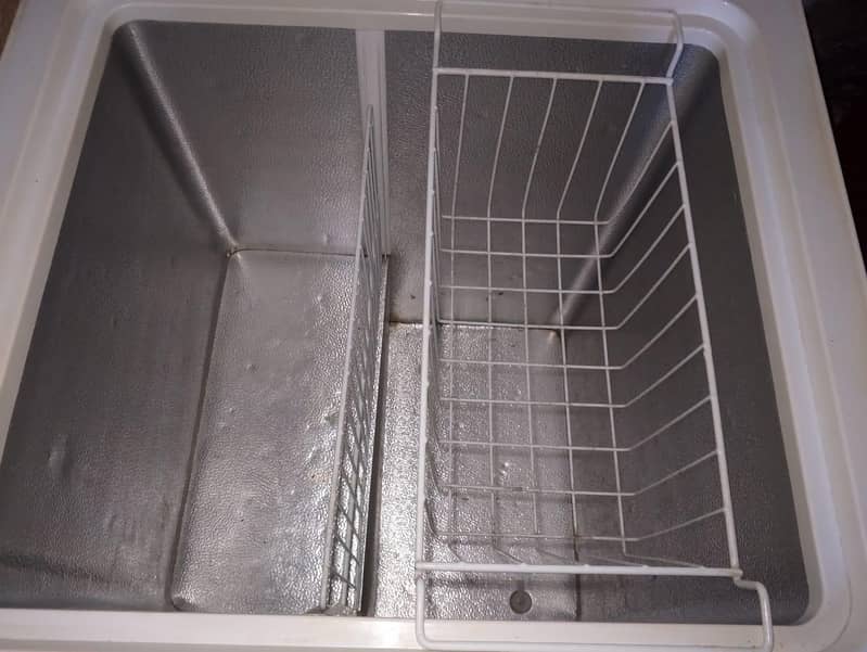 single door waves freezer 2