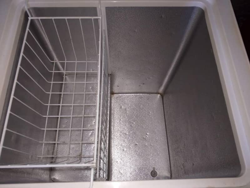 single door waves freezer 3