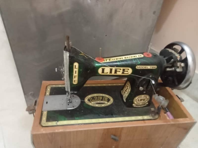 Almost new sewing machine 2