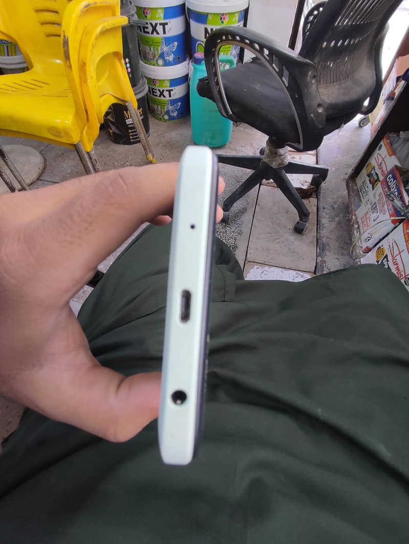 Xiaomi Redmi A2 Plus 3