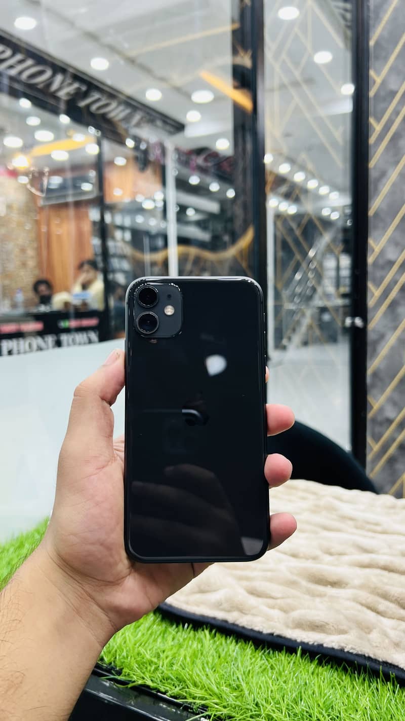 Apple iPhone 11 0