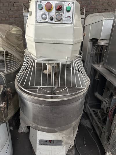 Dough mixer