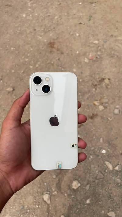 Apple iPhone 13