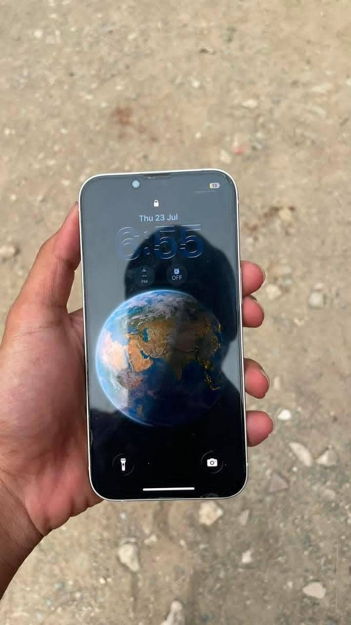 Apple iPhone 13 1