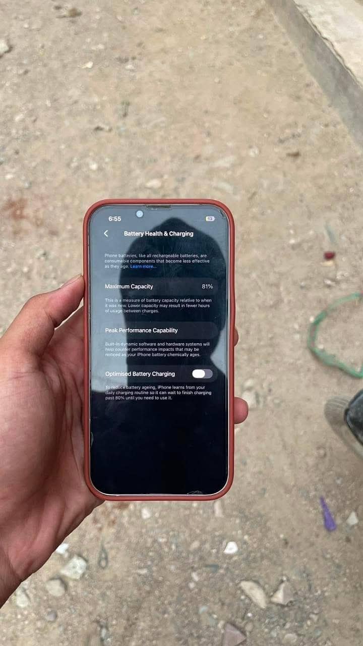 Apple iPhone 13 4