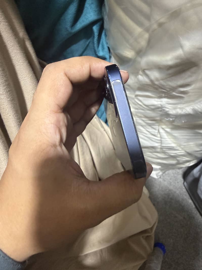 Apple iPhone 12 3
