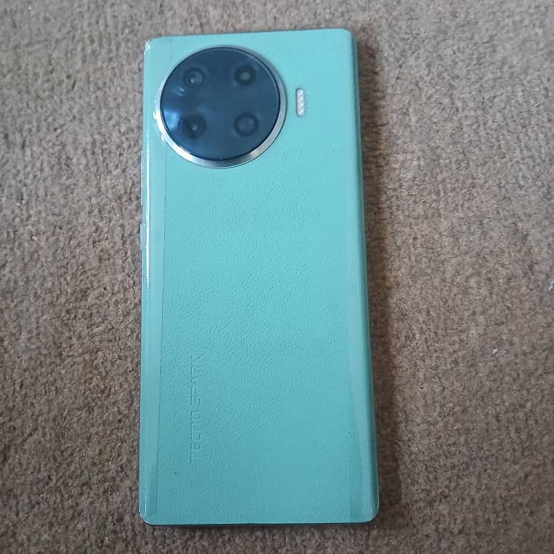Tecno spark 20 proplus 1