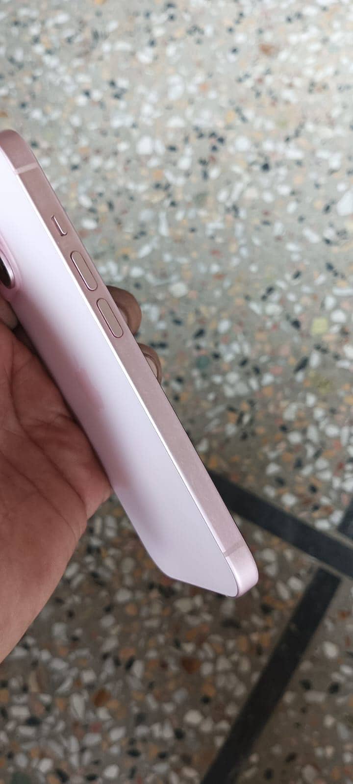 Apple iPhone 15 2