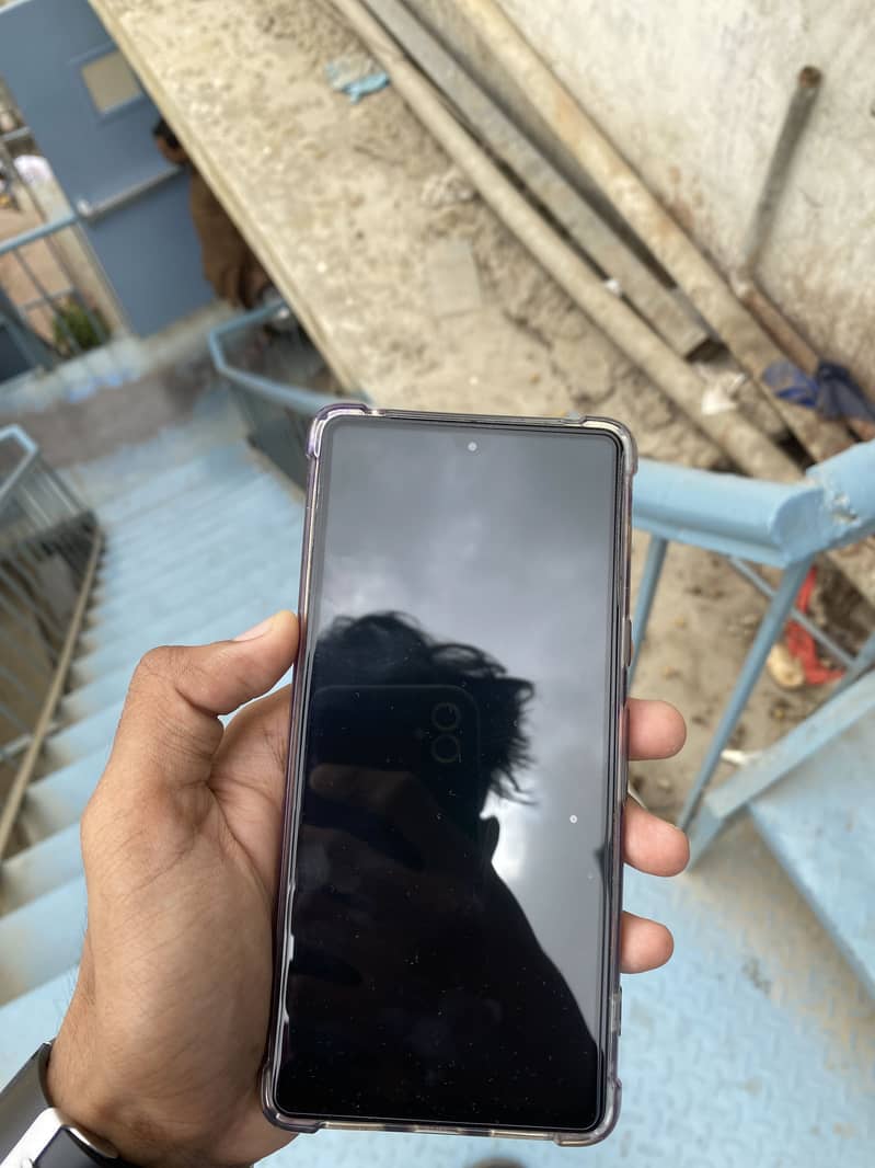 Google Pixel 7 4
