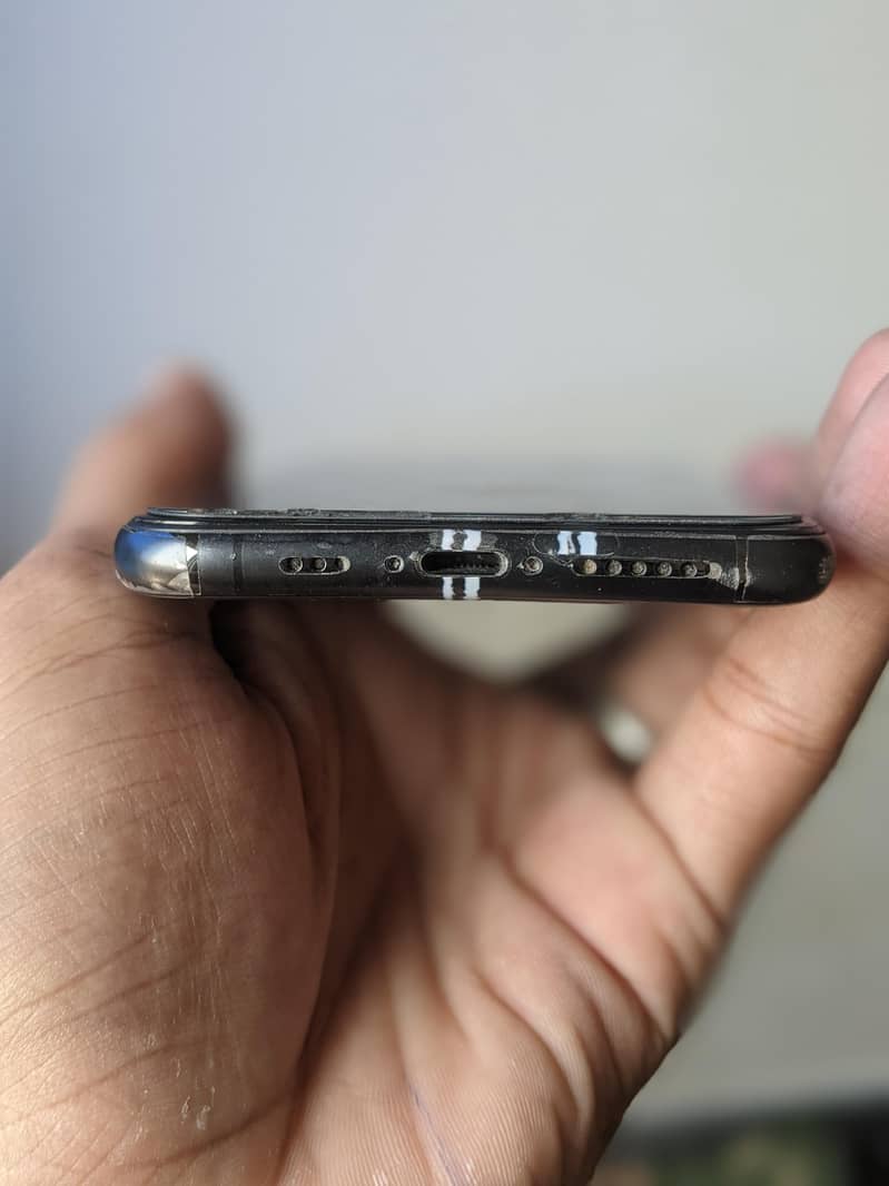 iphone XS 3
