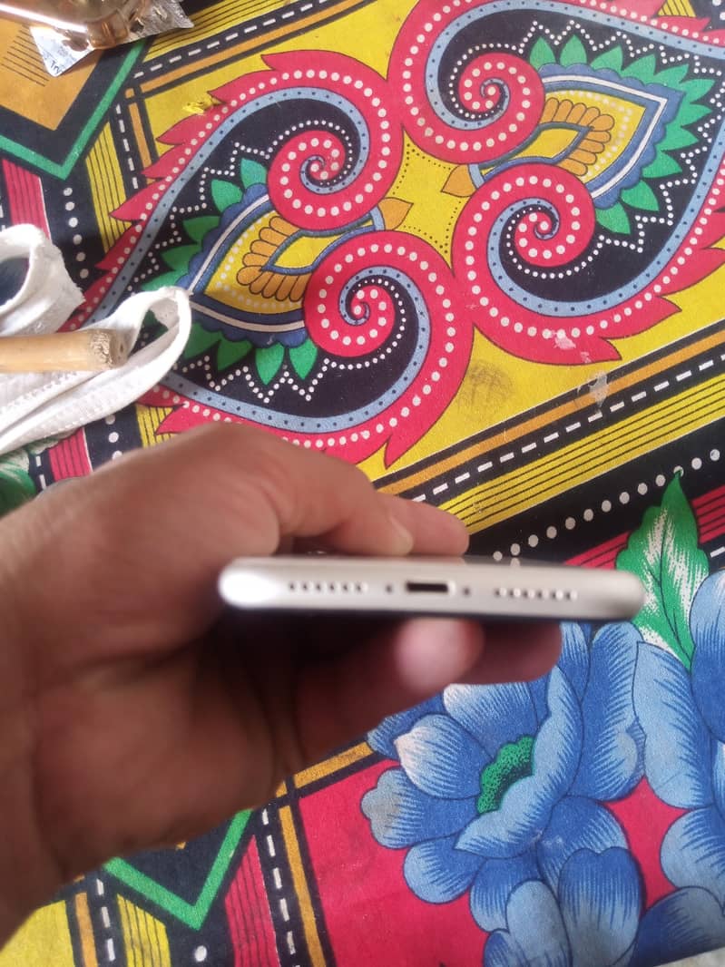 Apple iPhone 11 5