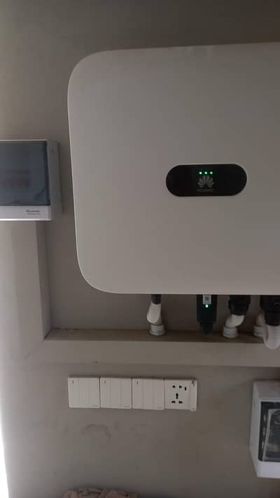 Huawei 10 kw in grid Inverter for sale only 4 months used