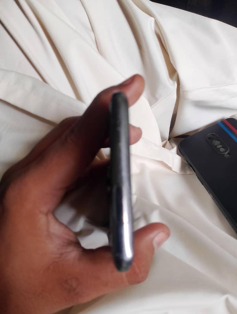One Plus 7 Pro 4