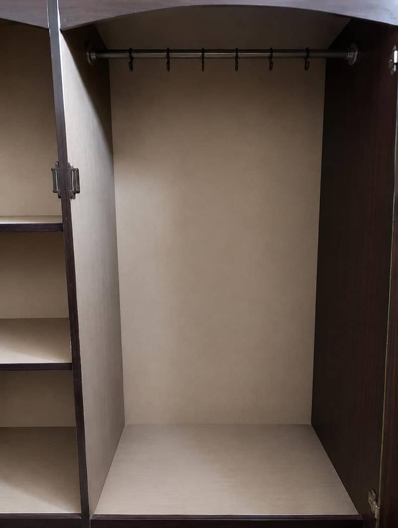 wardrobe 1