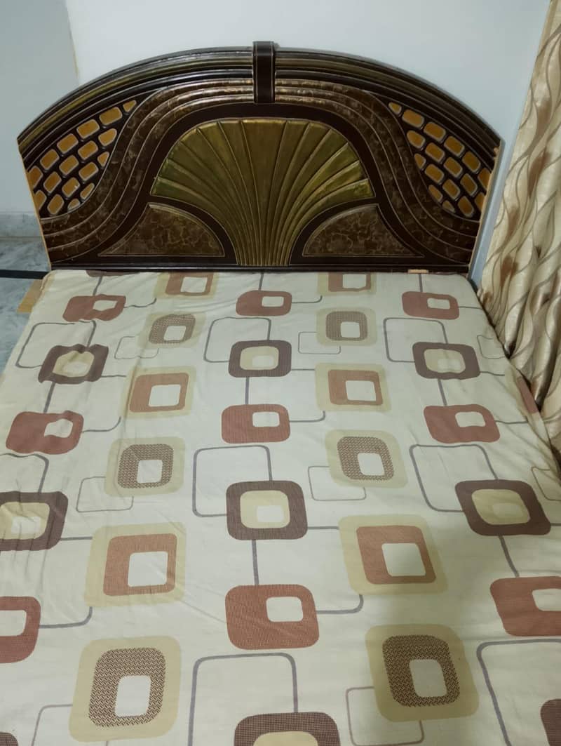 Double bed 8