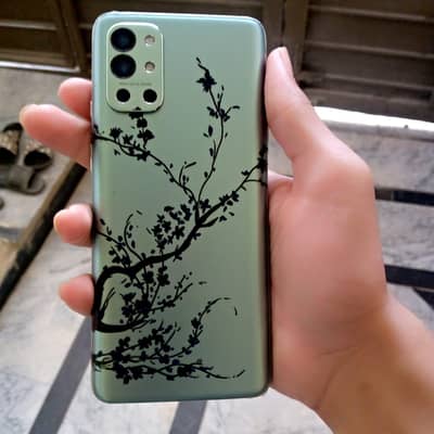 One Plus 9R