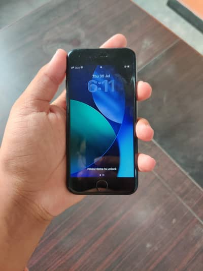 Apple iPhone SE
