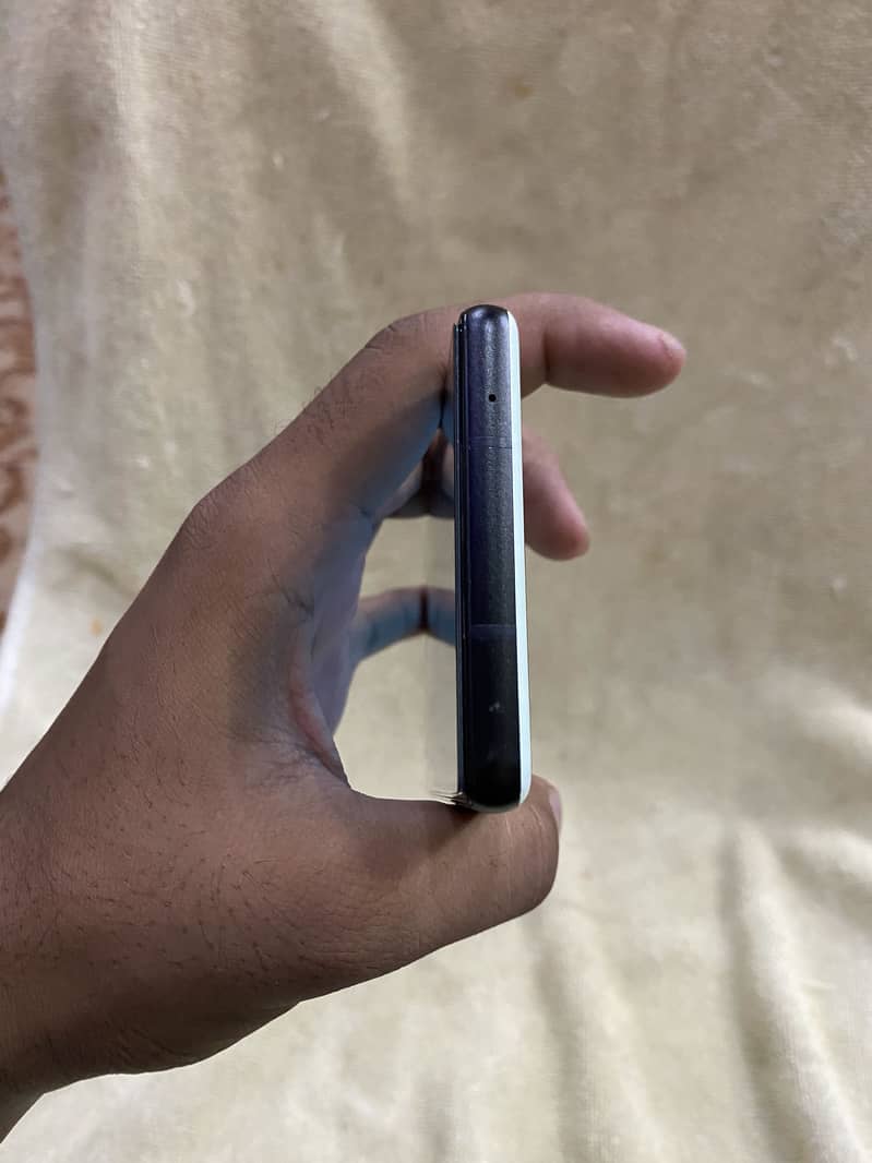 Google Pixel 6a 3