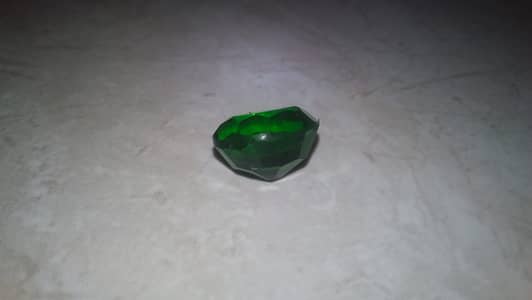 Beautiful Emerald Green Faceted Crystal Diamond for Decor/Crafting