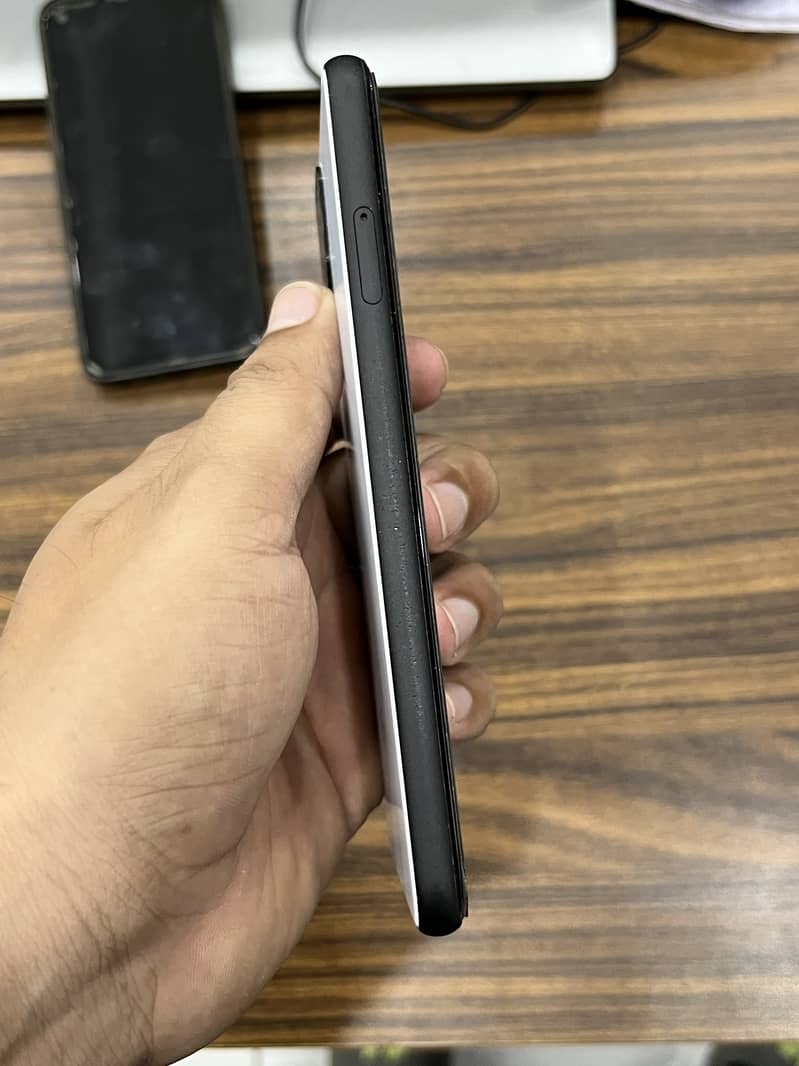 Google Pixel 4 3