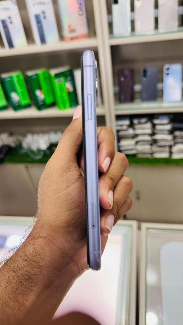 Apple iPhone 11 2