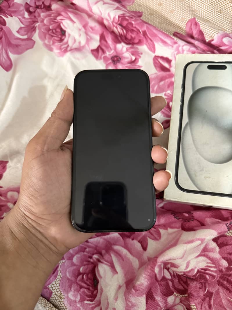 Apple iPhone 15 3
