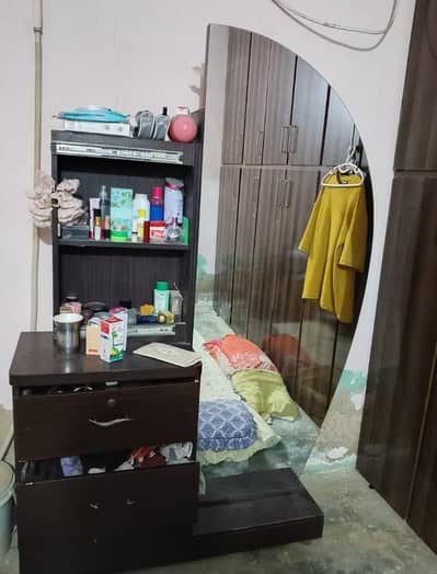 Dressing table for sale. 10/7 condition