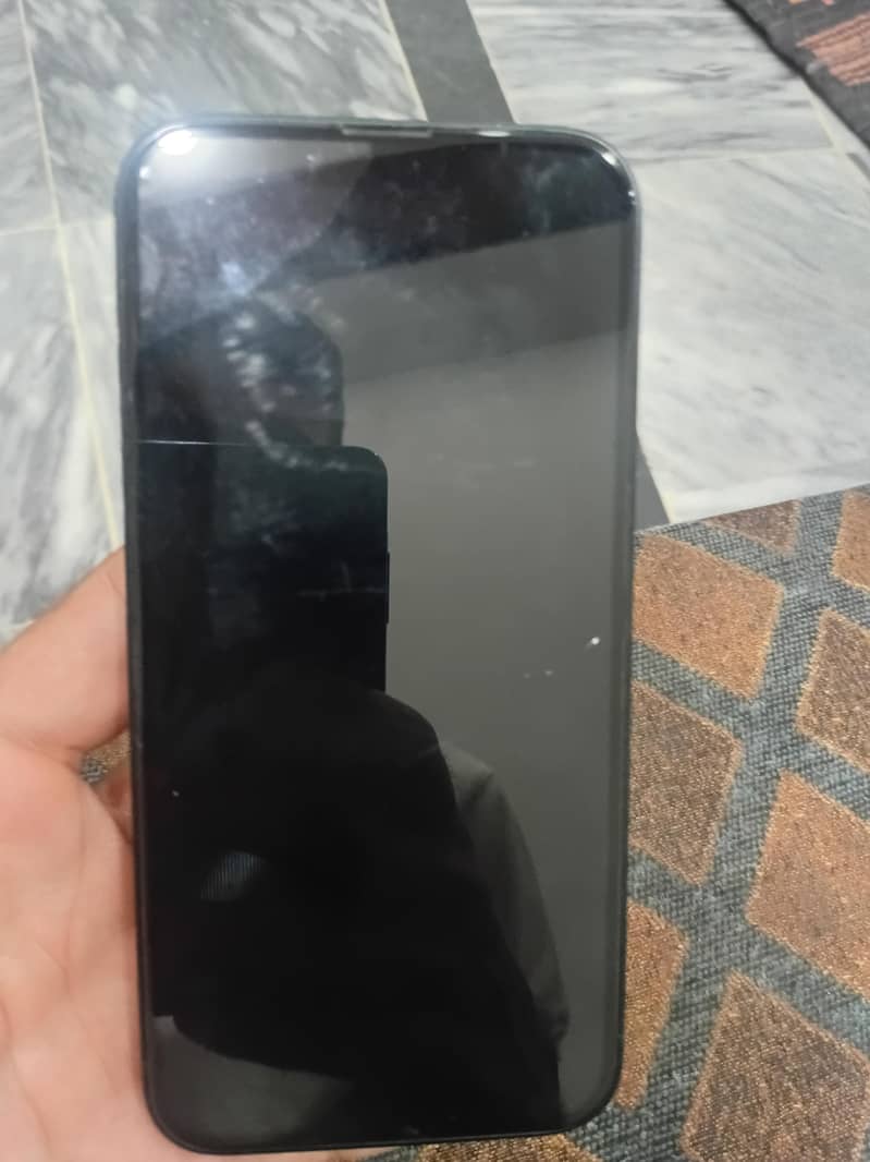 Apple iPhone 13 1