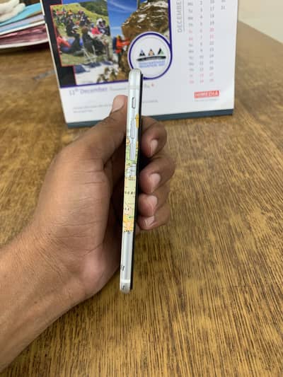 Apple iPhone SE