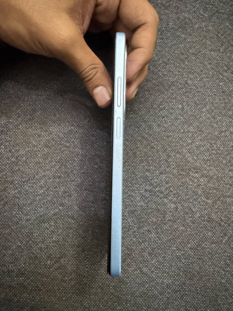 OPPO A60 4