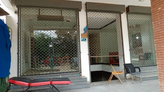 Ground Hall Shop for Rent in Johar Town, Very Hot Location Best For Pharmacy | Food Restaurant | Ice Cream | Pizza Shop | Grocery Store | Coffee Shop | Garments Store | Medical Clinic | Saloon | Dollar Shop & Other Commercial Business Setup