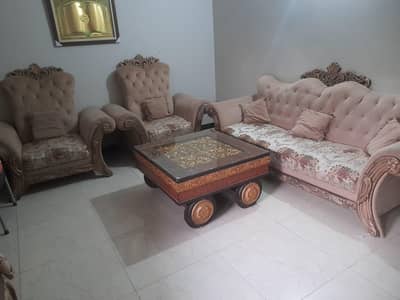 Crown style sofa set 5 seater & table