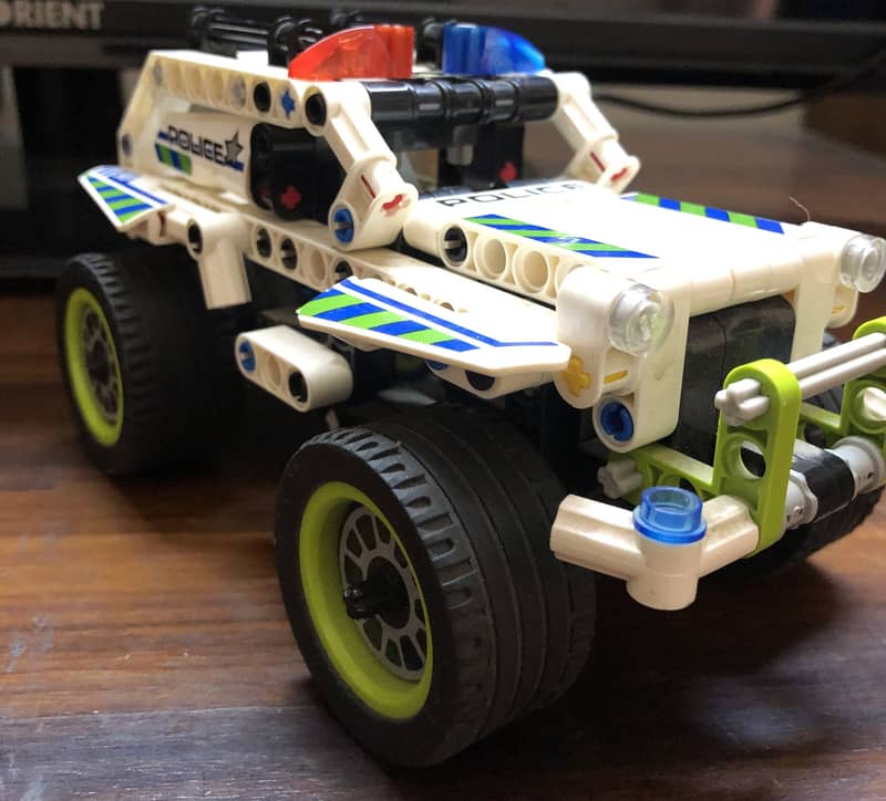 Lepin police interceptor technic pullback 2