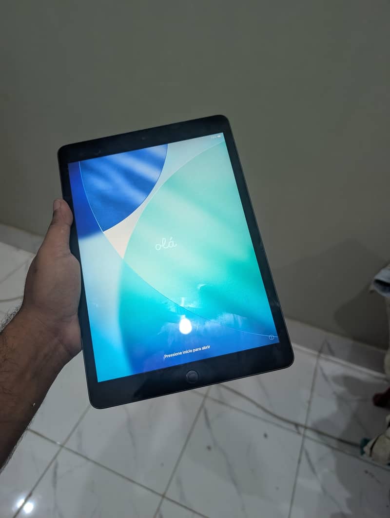 Apple ipad 9th generation 4