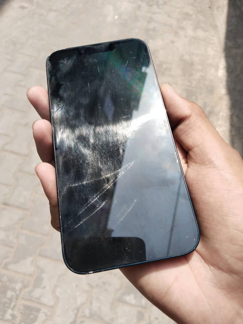 Apple iPhone 13 1