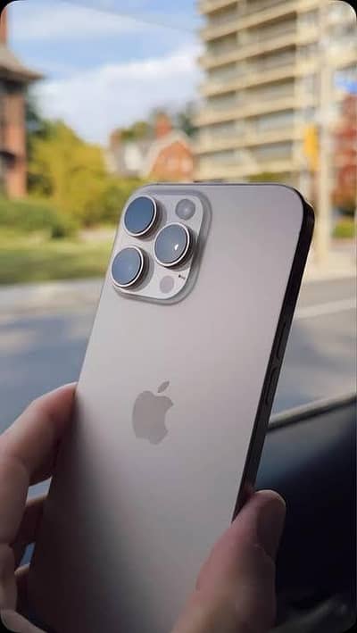 Apple iPhone 16 Pro Max