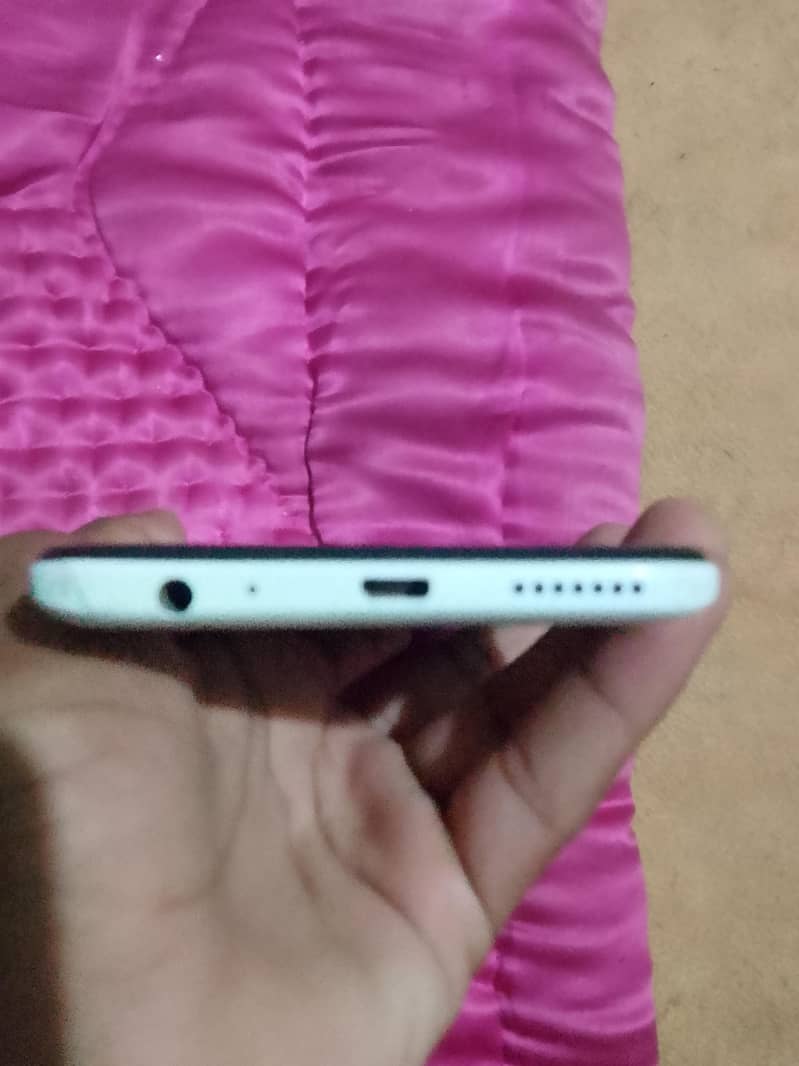 Itel Vision 3 4
