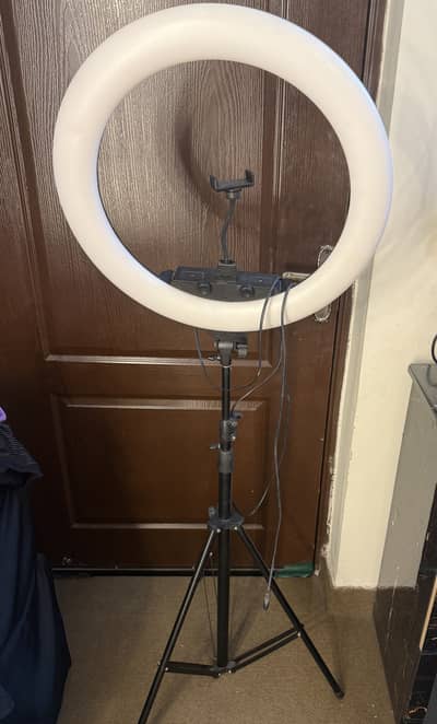Ring light with stand for sale…