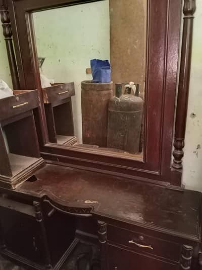 Dressing Table with side tables