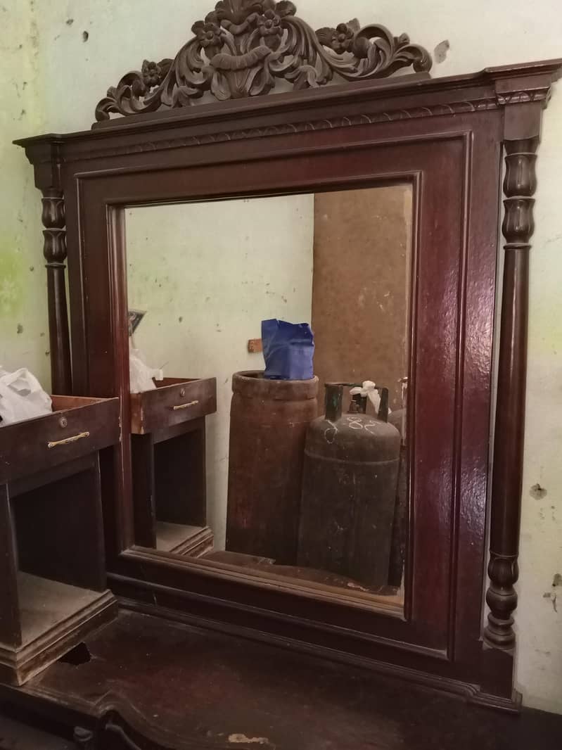 Dressing Table with side tables 1