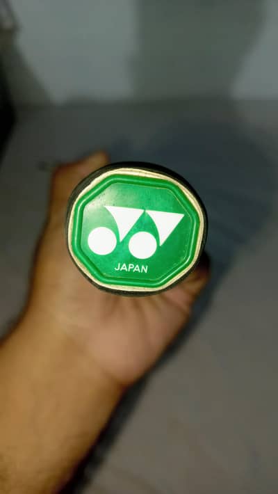 Badminton racket